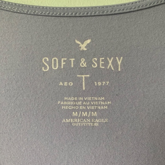 Soft & Sexy American Eagle bell sleeve top (lilac) - Picture 4 of 4